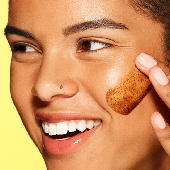 New Volution Beauty Turmeric Brightening Polish Face & Body Exfoliator / 4 fl oz - Picture 6 of 9